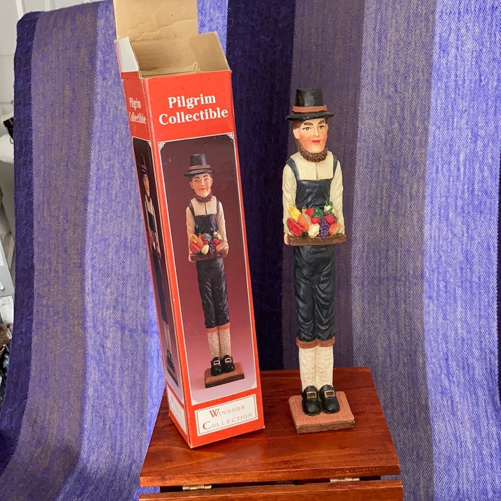 Vintage Pilgrim Collectible Windsor Collection TG figurine